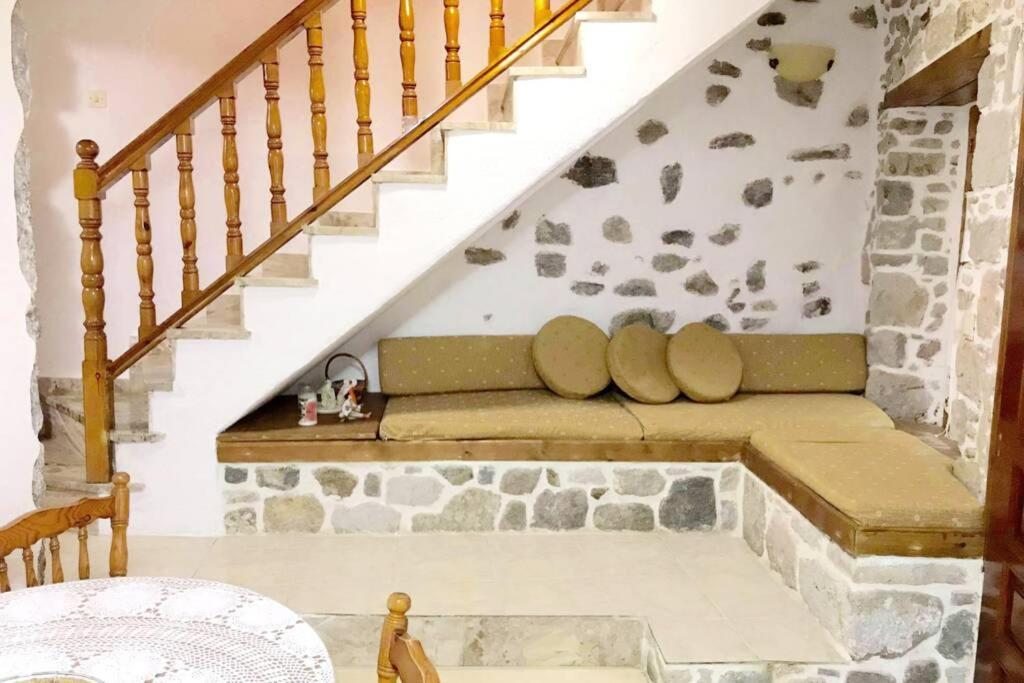 Lava House Apartment Mandraki  Exterior photo